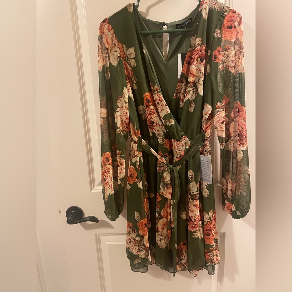 Elegant Floral Long Sleeve Dress